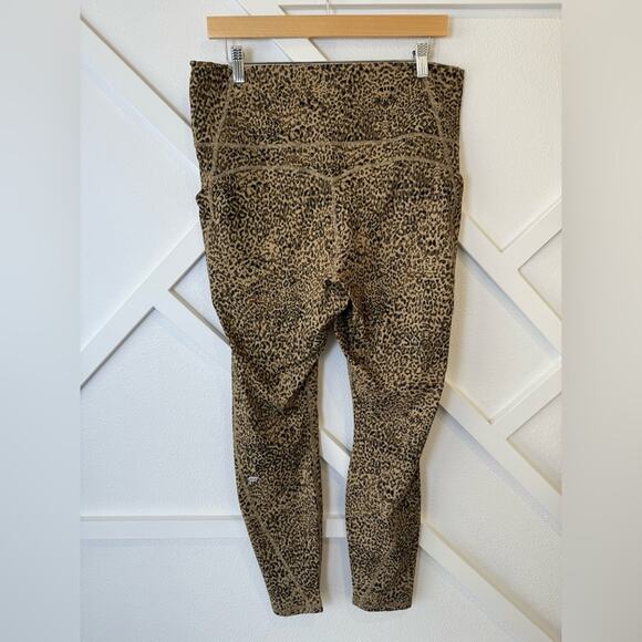 NWT Fabletics Oasis PureLuxe High-Waisted Legging Leopard Print Size 1X - Picture 6 of 12